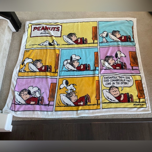 Peanuts Other - Peanuts Blanket With Linus and Snoopy